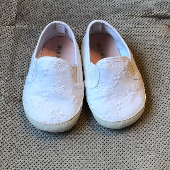 Old Navy Other - Eyelet Baby Girl Slides